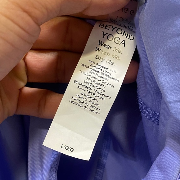 Go Retro Short in Periwinkle Cloud & True White
Beyond Yoga - Picture 11 of 11